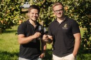 Leon und Christian Schättler genießen ihren "Graturo".