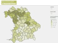 Bayernkarte auf der die Landkreise je nach Anzahl der gepflanzten Streuobstbäume in unterschiedlichen Grüntönen eingefärbt sind.