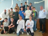 Gruppenfoto der Boys mit dem LVFZ-Leiter, Uwe Mohr, und den Betreuern