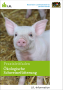Ein Ferkel im Schweinestall. 