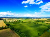 Landschaftsbild mit Wolken am Himmel