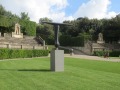 prunkvoller Garten mit Skulpturen